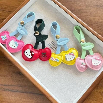 Bolso Sanrio Hello Kitty Kawaii y2k Cuero Cereza Dije Flor Clip Primavera Colores Foto 1 de 2