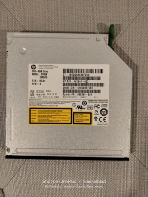 HP ODD Slim SATA DVD-ROM Drive DV-28S DS-8D9SH 481428-001 - Image 1 of 3