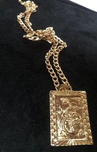 Collana ciondolo drago tono oro rettangolare 18" nuova spedizione gratuita - Foto 1 di 6