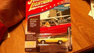 Chevy Impala 2017 Johnny Lightning 1968 convertible amarillo butternut #HW 3 - Imagen 1 de 8