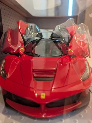 Near Mint Ferrari LaFerrari scala 1/14 el! - Immagine 1 di 4