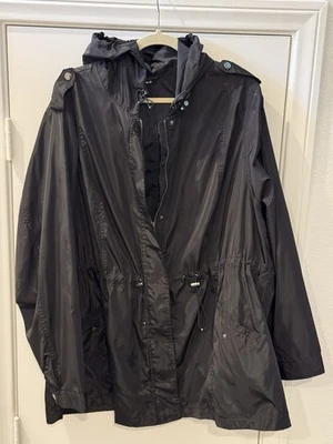 Cortavientos Torrid Negro Talla 5 Foto 1 de 2