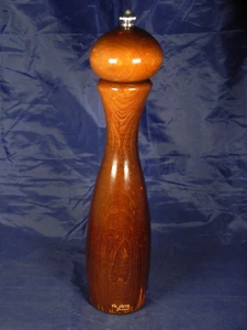 Vtg Vic Firth Wood Gourmet Banton 12" Pepper Mill Made in USA Bowling Pin Shape - Picture 1 of 15