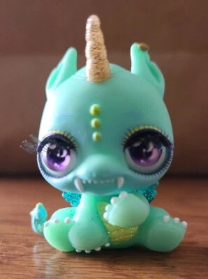 Figura Juguete Poopsie Cutie Tooties SIZZLE Dragón Verde Unicornio Pestañas Enraizadas 1.5" Foto 1 de 3