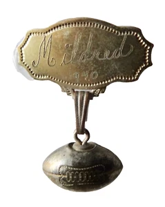 fOOTBALL PIN MILDRED INSCRIBED 1940 SCHOOL SPORTS FAN VINTAGE JEWELRY neocurio  - Picture 1 of 8