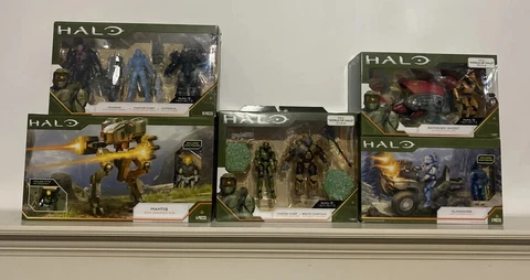 World of Halo Deluxe Figures Lot Of 5: Spartan Eva Celox Master Chief Tovaras Cover