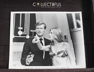 JAMES BOND 007 - HOMBRE DE LA PISTOLA DE ORO - FOTO/FOTO FIJA -74 - BRITT EKLAND 🙂24 - Imagen 1 de 1