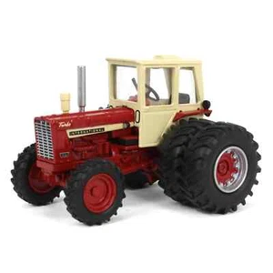 Spec Cast 1/64 IH Farmall 1256 4WD Tractor Front Wheel Assist, Dual Rear ZJD1947 - Picture 1 of 5