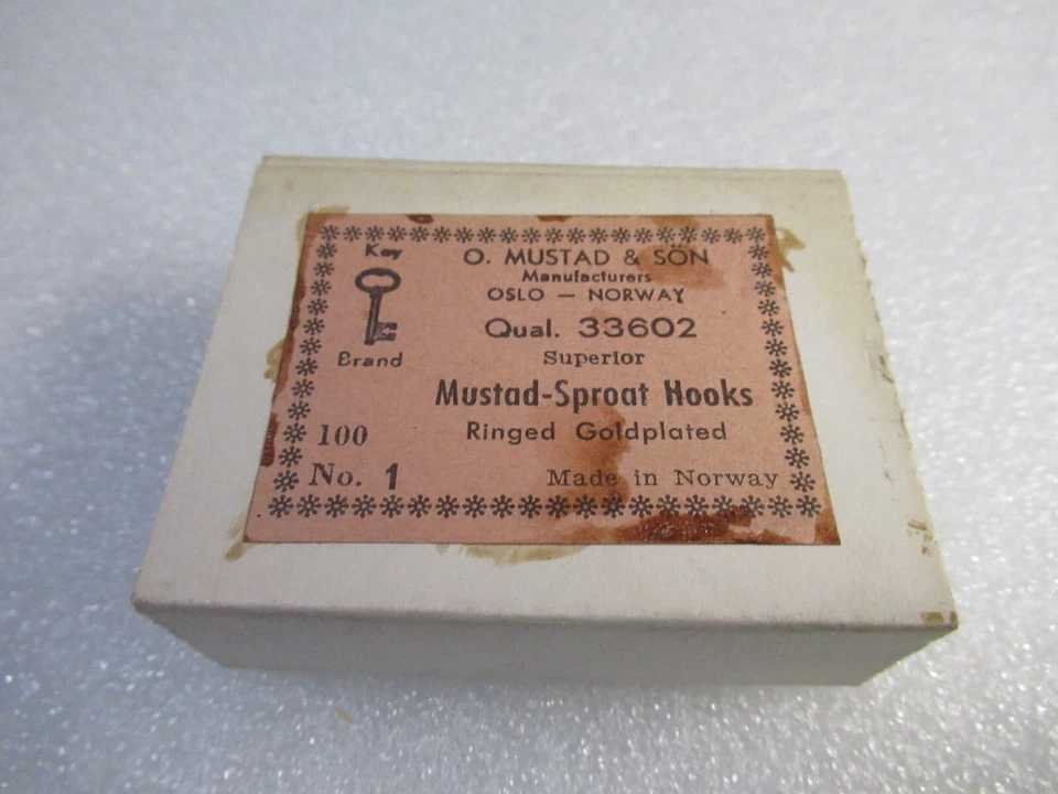 Mustad Vintage Size 10 Gold Sproat Hooks TEN Boxes (100 hooks per box) #33602