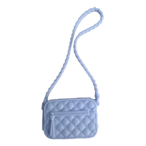 Muñeca Barbie Moda Fiebre Cadena Correa Edredón Look Cartera Bolso Accesorio Azul - Imagen 1 de 4