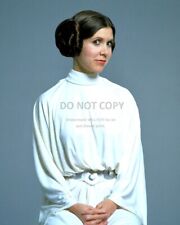 CARRIE FISHER AS "PRINCESS LEIA" STAR WARS - 8X10 PUBLICITY PHOTO (DD552)