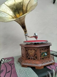 Vintage Charm Embodied: Handmade Embroidered HMV Gramophone Record Player Phone - Picture 1 of 8