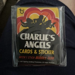 CHARLIE'S ANGELS 1977 Topps Serie 1 Paquete de Cera Sin Abrir - Imagen 1 de 2