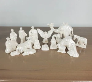 Nativity Set Iridescent 70s Jesus Christmas 16 piece set READ DESCRIPTION  - Picture 1 of 13