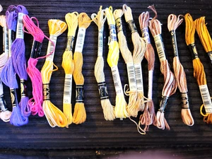 20 New Skeins of DMC Floss - Imagen 1 de 3