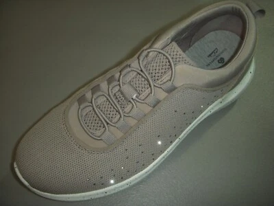 Clarks Cloudsteppers Nova Step Slip-On Bungee Sneakers Women's 8.5 M Stone - Image 1 of 4