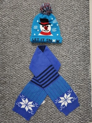 Snowman Hat And Snowflake Scalf - Image 1 of 4