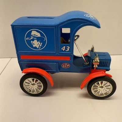Vintage Ertl Diecast Vehicle Bank - 1905 Delivery Car Bank Richard Petty #43 - Image 1 of 4