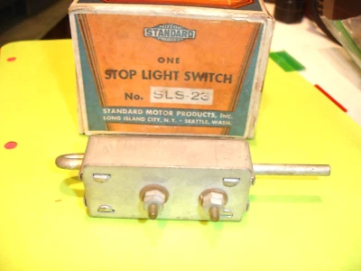 EARLY 1920'S STOP LIGHT SWITCH " STANDARD " Foto 1 de 3