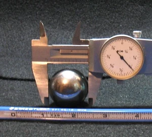 Bola de acero al carbono suave perforable de 1-3/8 pulgadas - Imagen 1 de 1
