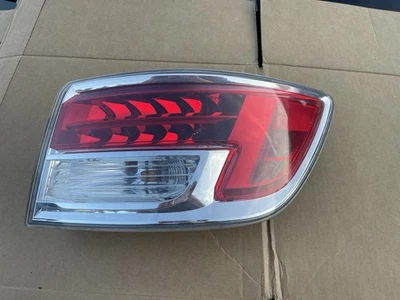 Mazda CX-9 2007 2008 2009  Tail Light Right (passenger Side) OEM - Image 1 of 4