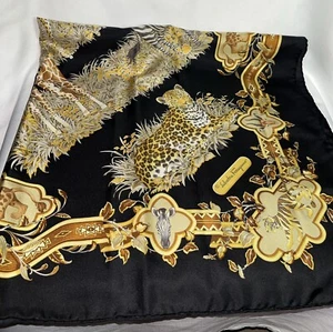 Bufanda cuadrada de seda Salvatore Ferragamo oro negro para animales de la selva 34 x 34 cebra - Imagen 1 de 17