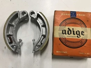 O1207 FRENO TAMBURO GANASCE DRUM BRAKE SHOES 130 X 30 mm MOTO CARRI (M34) - Picture 1 of 2