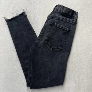 Aritzia Denim Forum Yoko High Rise Slim Jeans Damen 26 Button Fly Raw Edge - Bild 1 von 13