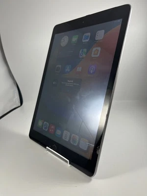 Apple IPad 5.Gen 2017 A1823 128GB Estado Aceptable Comprobado - Imagen 1 de 3