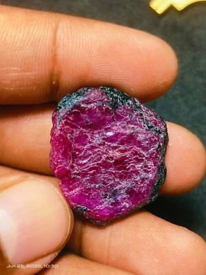 AAA Quality 100% Natural Red Ruby Rough Specimen Size 27X24X7 mm Weigh 43 crt - Image 1 of 3