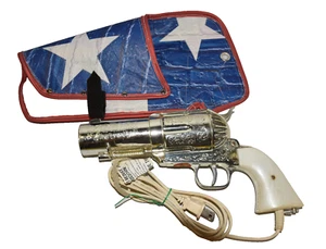 Vintage Magnum 357 Revolver gun Hair Blow Dryer By Jerdon w/ Custom Hoslter - Picture 1 of 20