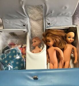 1965 Mattel Barbie Sister TUTTI PLAY CASE & TODD BUFFY Chris DOLLS CLOTHES SHOES