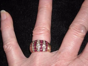 620 14k Y G Diamant Rubin Band 2,60 TCW G VS 2 1,25 ct Rubine 8 Gramm Gr. 6,25 - Bild 1 von 4