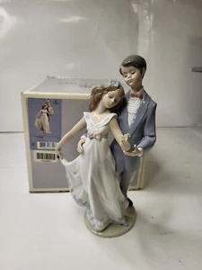Lladro 7642 Now And Forever Figure Boxed - Picture 1 of 10