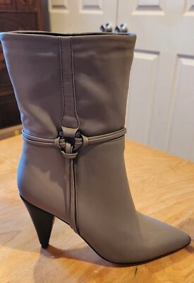 Botas de cuero genuino con tacón topo, talla 6/nunca usadas/forro corto de piel sintética Foto 1 de 4