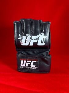 UFC MMA Joseph Benavidez autographed signed  MMA glove