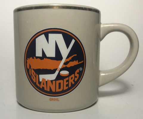New York NY Islanders Gold Trimmed Stoneware Coffee Cup - Full Size Mug - NHL Cover