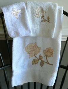 VTG USA Cannon 3 Pc Towel Set White W/ Pink Applique Roses Butterfly Gold Trim  - Picture 1 of 7