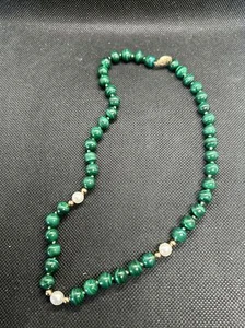 Vintage 14K Gold and 8MM Green Malachite Pearl Gemstone Beaded Necklace ~18” - Picture 1 of 6