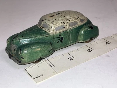 Винтажный Early Auburn Резиновый Зеленый Автомобиль - Изображение 1 из 3