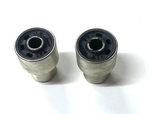 LAMBRETTA LI3 SX TV3 GP DL JET PAIR OF GRADE A 3 HOLE ENGINE MOUNT SILENT BLOCKS - Picture 1 of 2