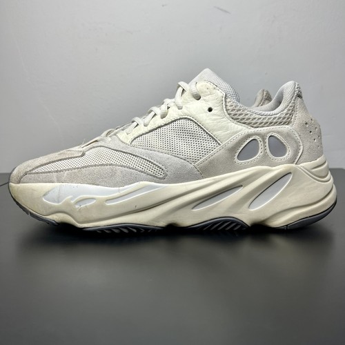 Taglia 12 Adidas Yeezy Boost 700 V1 analogico