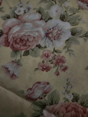 Vintage 2005 Classic Cottons PINK ROSES Yellow Background CRAFT Quilt Fabric  - Image 1 of 4