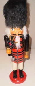 VIntage 15" Scottish Bagpiper Nutcracker Soldier  NO FLAWS - Picture 1 of 2