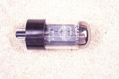 Uno, Mullard 5AR4 GZ34, base grasa, doble obturador, f31, Gran Bretaña, 5AR4 GZ34 Foto 1 de 4