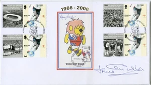 2006 FOOTBALL GREAT BRITAIN BUCKINGHAM FDC SIGNED the late JACK CHARLTON 13/150 - Picture 1 of 1