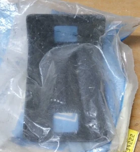 New Genuine GM Support Bracket 10133760 - Picture 1 of 4