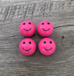 Bola de sonrisa rosa 4X válvula de rueda de neumático tapas tapón bicicleta bicicletas coche camión - Imagen 1 de 2