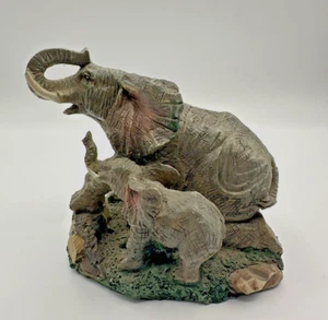 Elefanten - Kniende Mutter mit Baby Elefant Resin Figuren - Bild 1 von 7