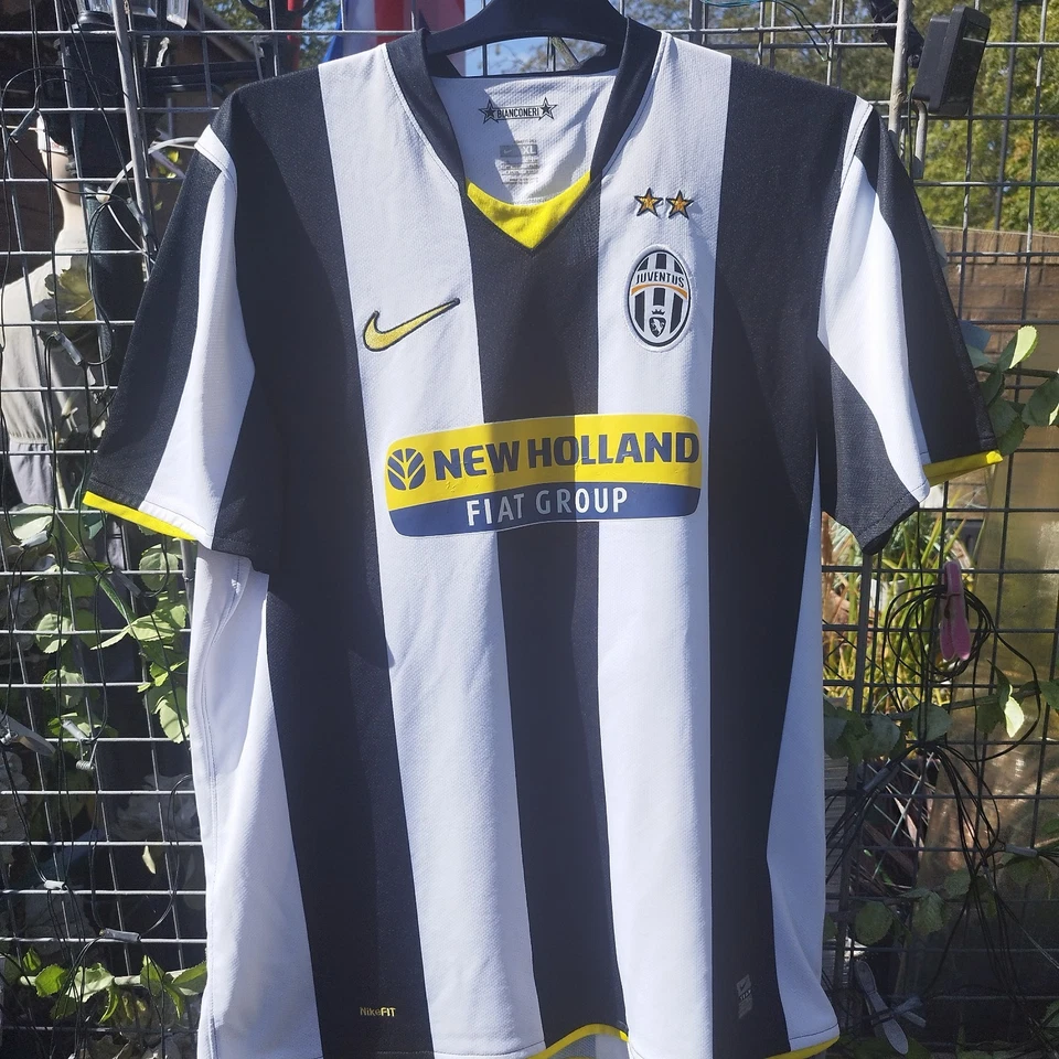 Herren Nike Juventus 2008/2009 Heimtrikot Größe XL Original Authentic Schwarz/Weiß  - Bild 1 von 4